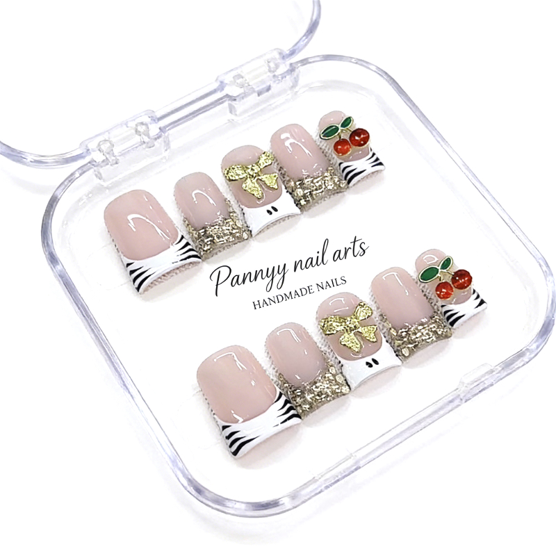 Nail Art Zebra - Entenschnabel-Press-On-Nägel, 10 Stück, handgefertigt, Nude-Zebra-Nägel mit