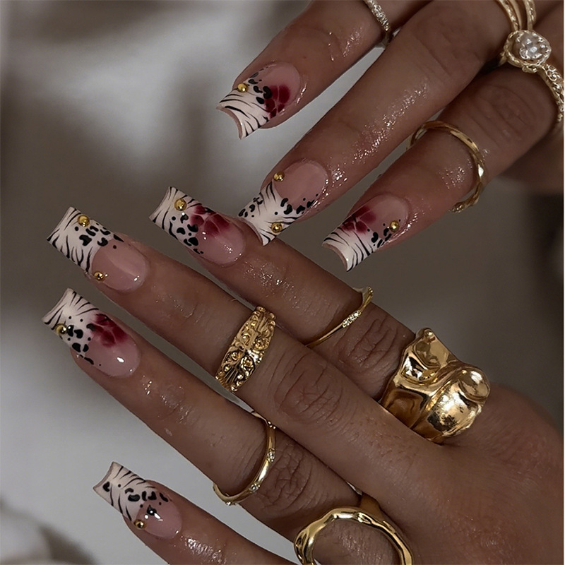 24 Stück Schwarz-Weiße Französ – Nail Art Zebra Bewertung und Preis