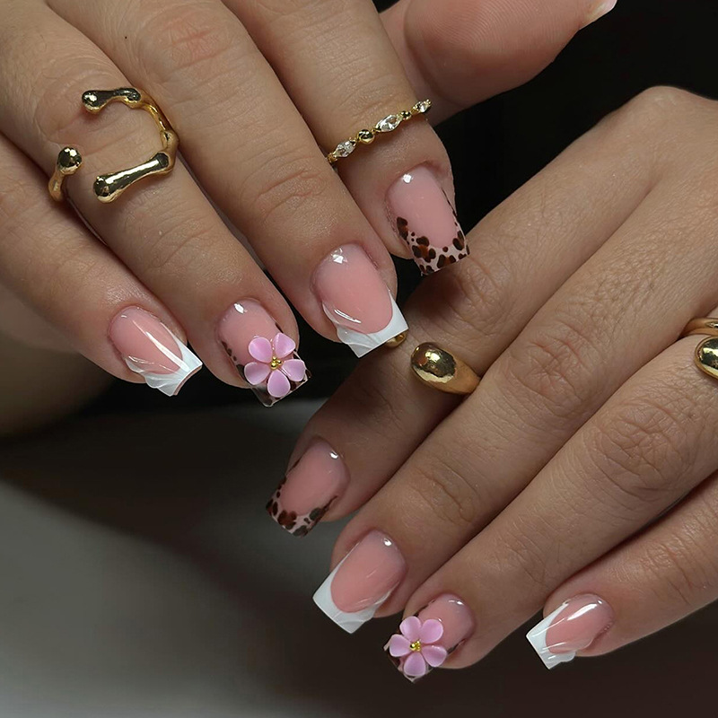 24 Stück Schwarz-Weiße Französ – Nail Art Zebra Bewertung und Preis