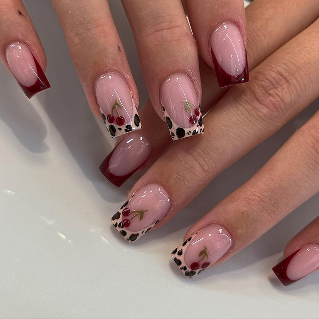 24 Stück Schwarz-Weiße Französ – Nail Art Zebra Bewertung und Preis